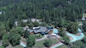 Image from Luxury Gold Country farm visit on DogTrekker